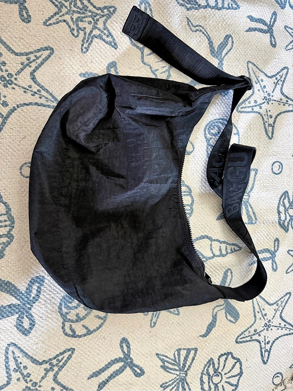 Baggu Medium Nylon Crescent Bag Black Crossbody Bag